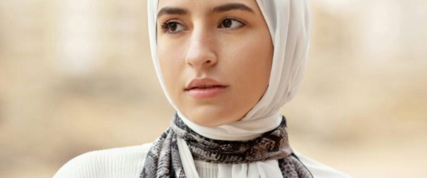 Simple Modest