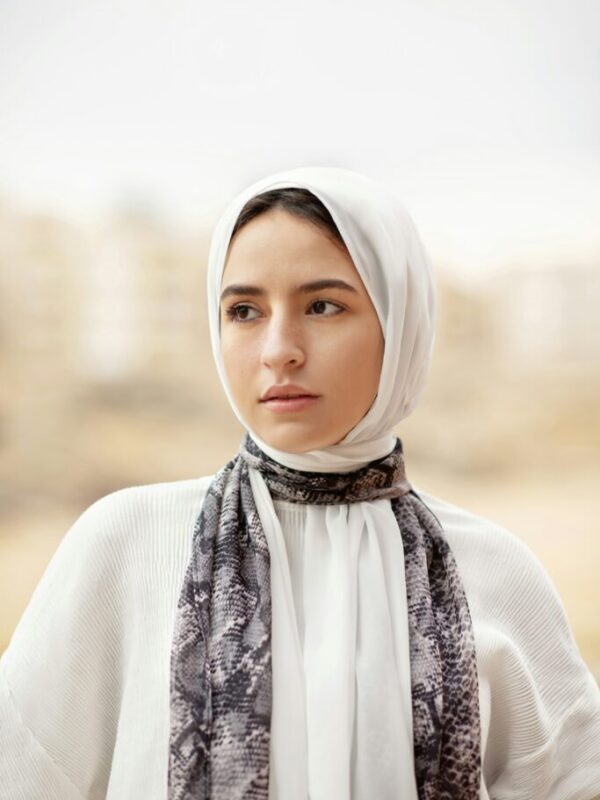 Simple Modest